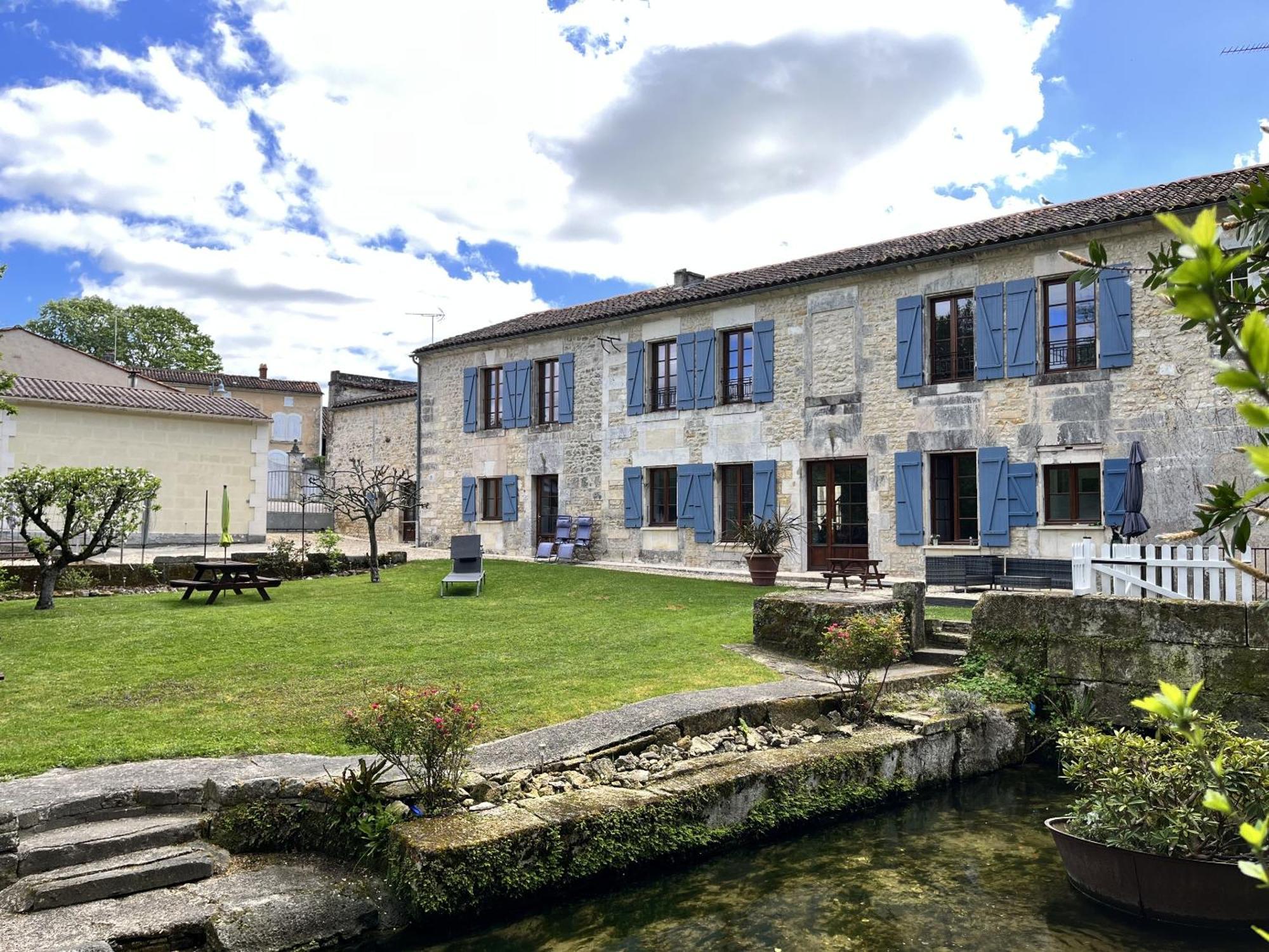 Petit Moulin De Veillard Βίλα Bourg-Charente Εξωτερικό φωτογραφία