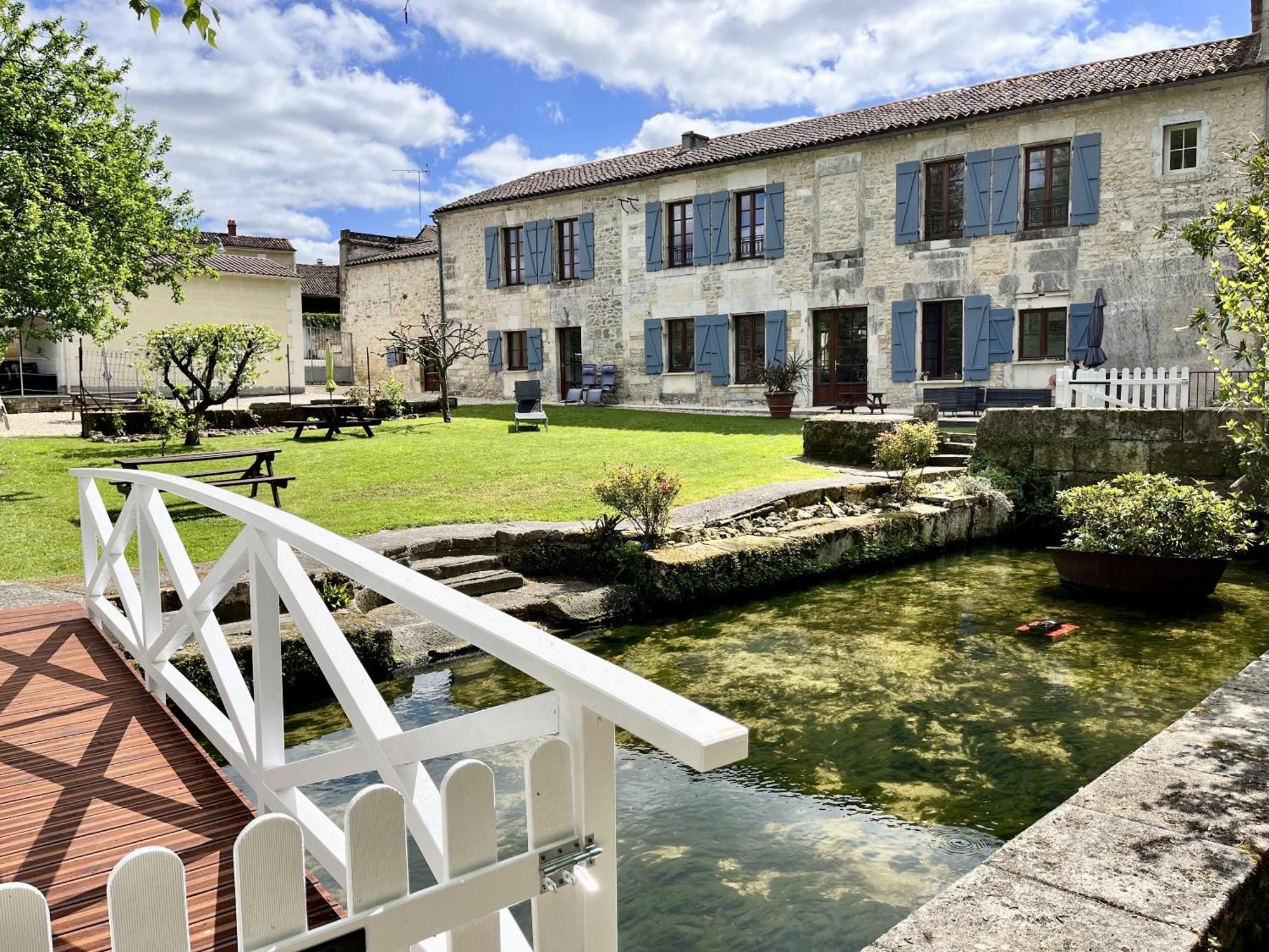 Petit Moulin De Veillard Βίλα Bourg-Charente Εξωτερικό φωτογραφία