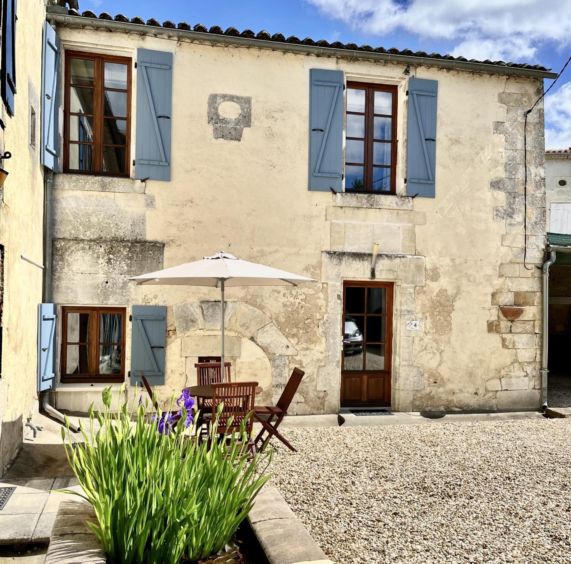 Petit Moulin De Veillard Βίλα Bourg-Charente Εξωτερικό φωτογραφία